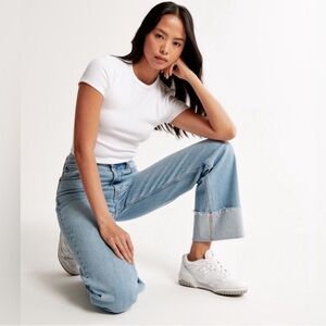 Abercrombie & Fitch 90's Relaxed High Rise Cuffed Jeans